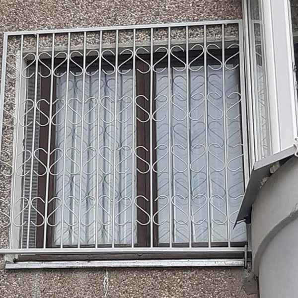 Metalinės langų grotos