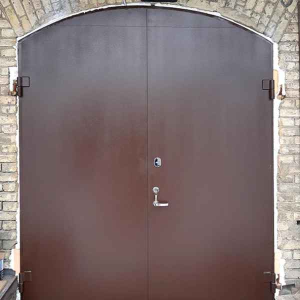 Apvalios metalinės durys